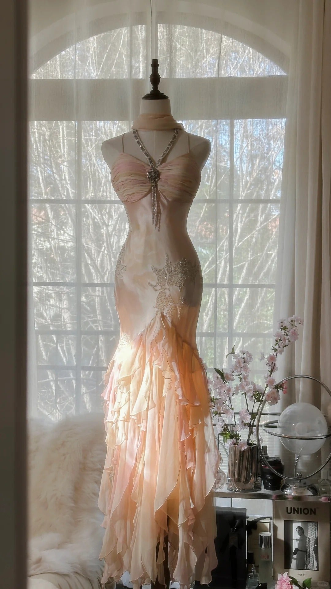 Light Pink Gorgeous Exquisite Beading Spaghetti Strap Long Chiffon Satin Ball Gown Evening Dress Birthday/Holiday Party Dress Prom Dress HZ1023