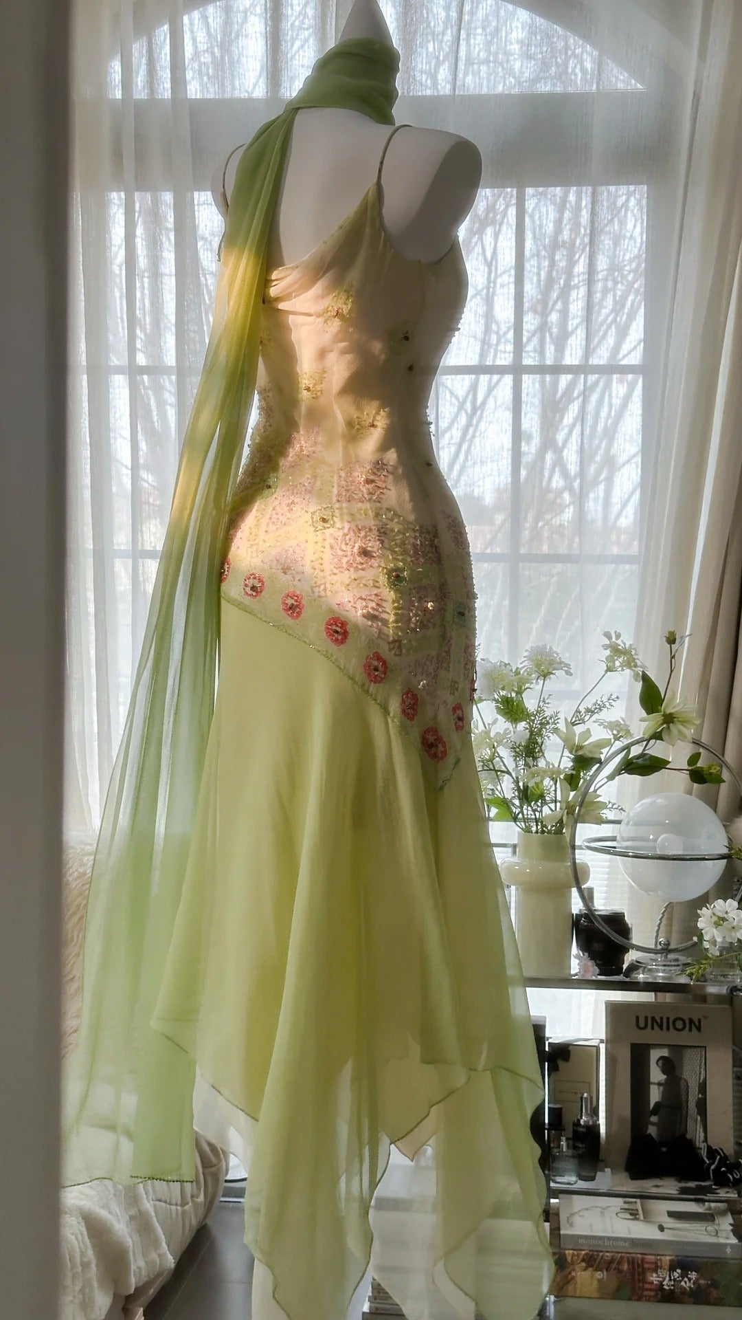 Green Elegant Romantic Delicate Floral Beading Spaghetti Strap Long Chiffon Homecoming Ball Gown Evening Dress Birthday/Wedding Guest/Holiday Party Dress Prom Dress HZ1023