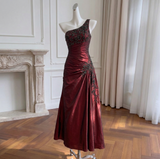 Classic Nighttime Attire for Elegant Affairs 1012